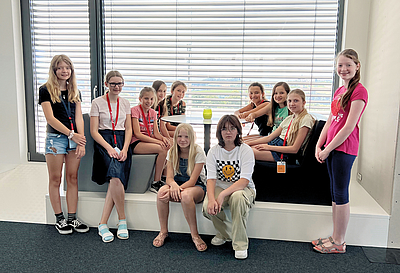 Junge Forscherinnen besuchen das Software Competence Center Hagenberg